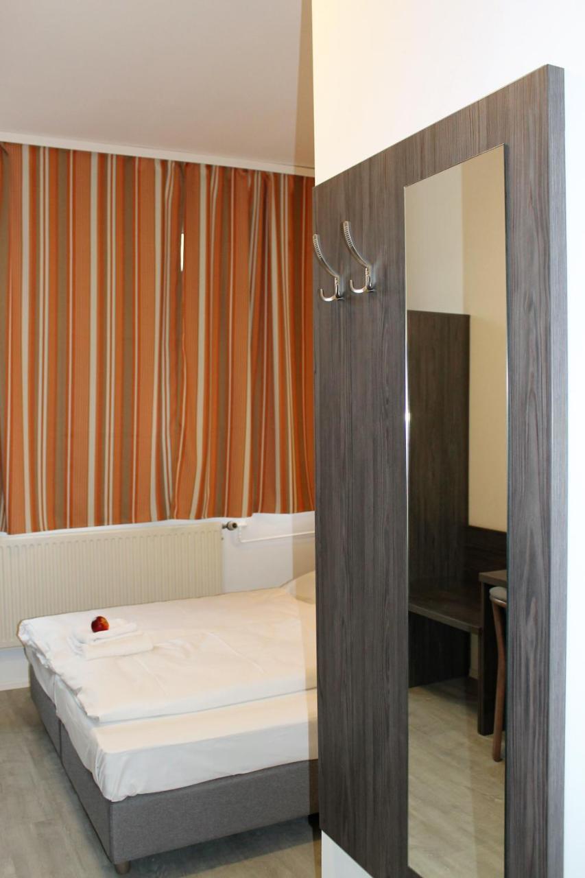 Pionier Hotel Hamburg Wandsbek Exterior foto