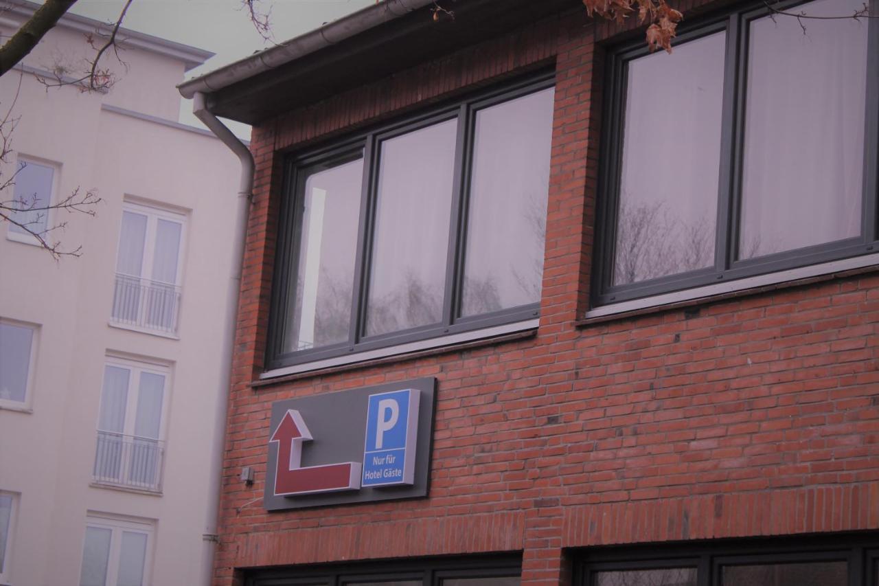 Pionier Hotel Hamburg Wandsbek Exterior foto